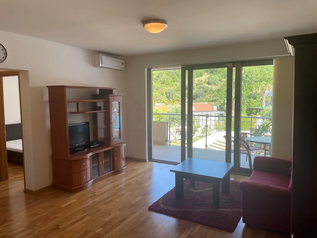 Apartment with two bedrooms in a complex with a swimming pool